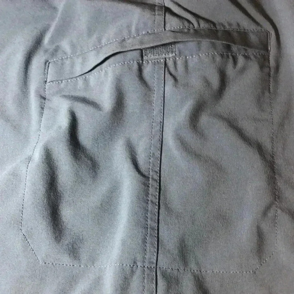 Columbia Stretch Quick Dry Wrinkle Free Active Shorts Size 38 - Picture 5 of 7